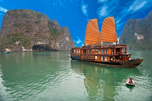 Touring Ha Long Bay